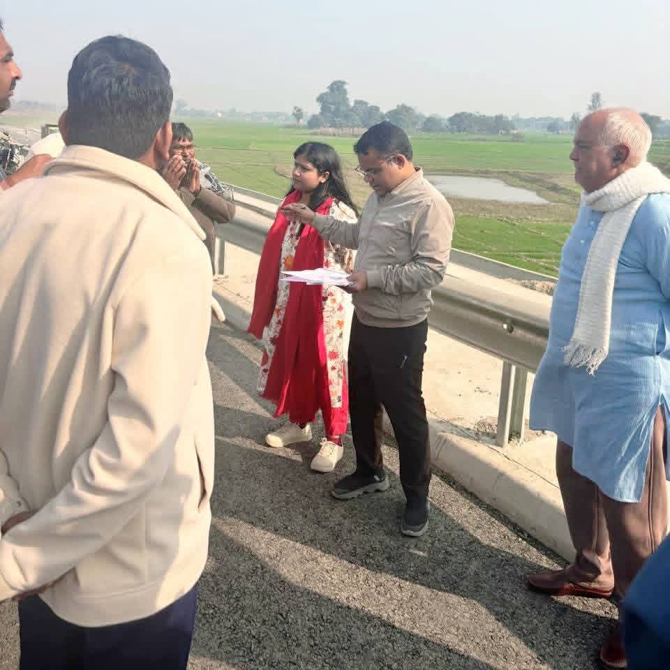 करीमुद्दीनपुर अंडरपास व सर्विस लेन को लेकर आंदोलनरत ग्रामीणों की मांग को लेकर प्रशासन ने किया संयुक्त निरीक्षण